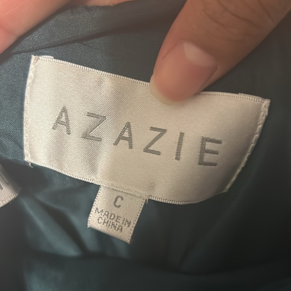 Emerald green formal azazie dress. - Picture 7 of 8